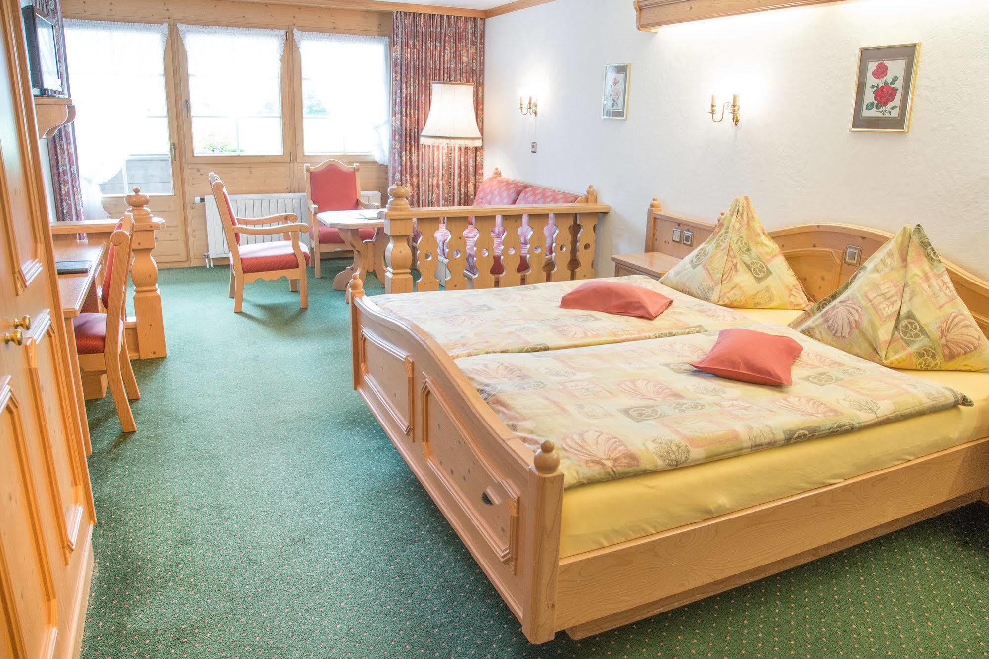 Hotel Simmenhof Lenk Buitenkant foto
